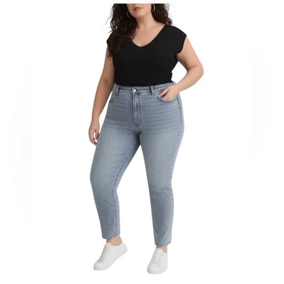 Abercrombie & Fitch Curve Love '90s Straight Jeans size 16/33 short NWT denim - Picture 1 of 9